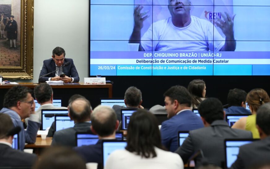 Entenda o pedido de vista que adiou análise da prisão de deputado