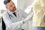 Hematêmese: o que é, causas e o que fazer