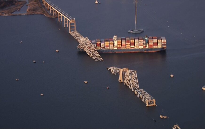 Ponte que caiu sobre navio nos EUA há dois meses deve ser implodida neste domingo