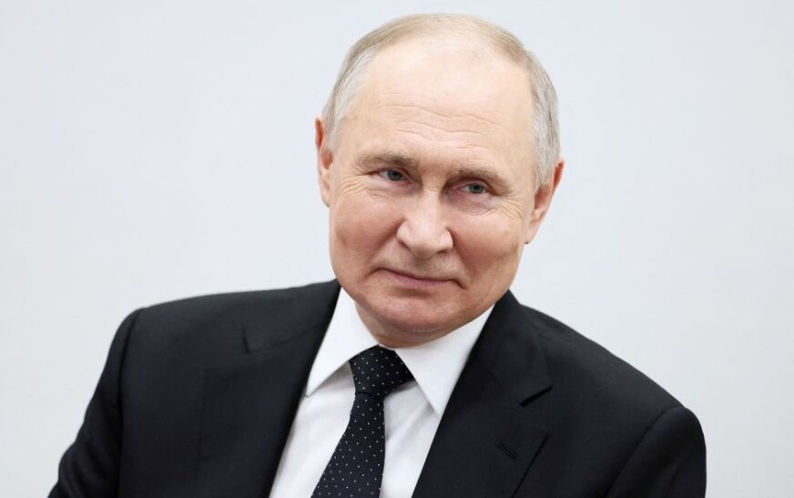 Putin agradece eleitores e diz que reeleição permitirá sociedade russa mais forte