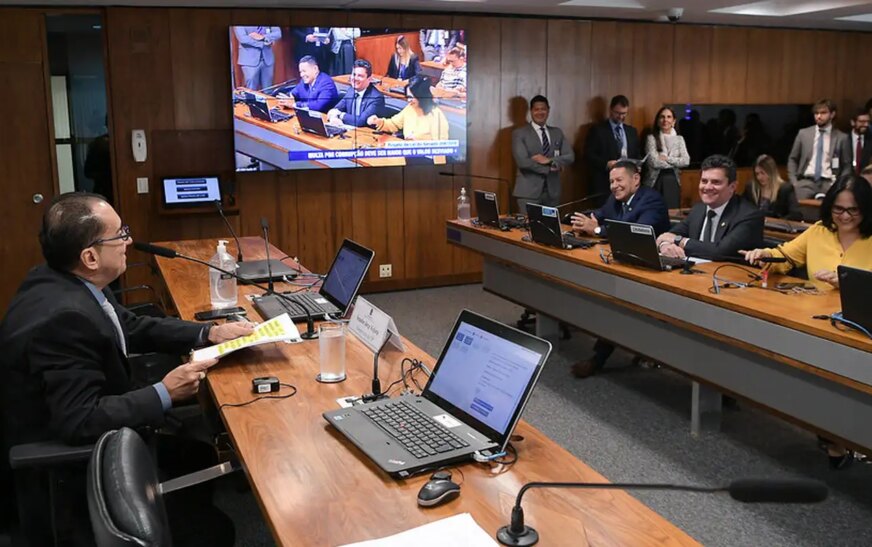 Comissão aprova multa em dobro para condenado por corrupção