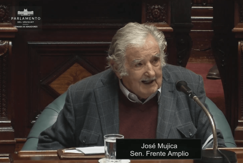 Pepe Mujica revela que foi diagnosticado com tumor no esôfago
