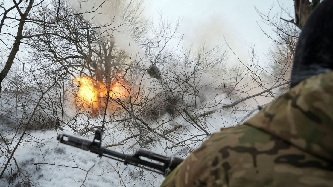 Ucrânia recua de três vilarejos à medida que front oriental se agrava, diz comandante