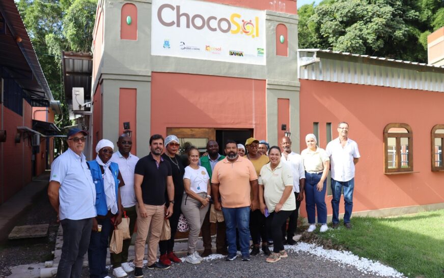 Visita da comitiva de Camarões à ChocoSol pode render parceria para estágio
