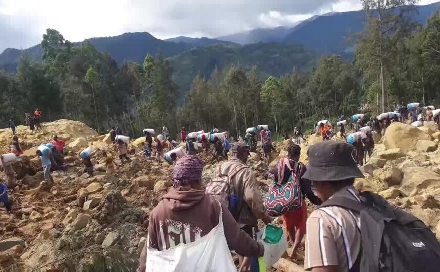 Deslizamento na Papua-Nova Guiné pode ter deixado mais 100 mortos, dizem autoridades