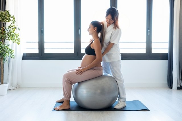 Pilates para gestantes: 14 benefícios (e exercícios)