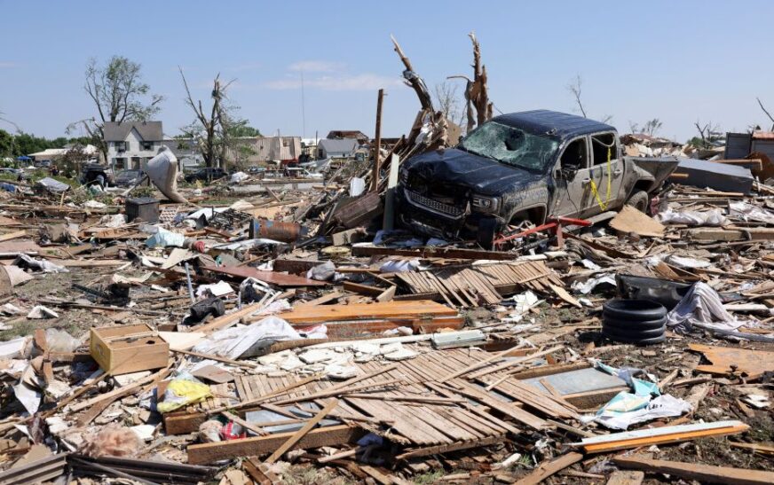 Tornado nos EUA mata cinco e devasta estado de Iowa