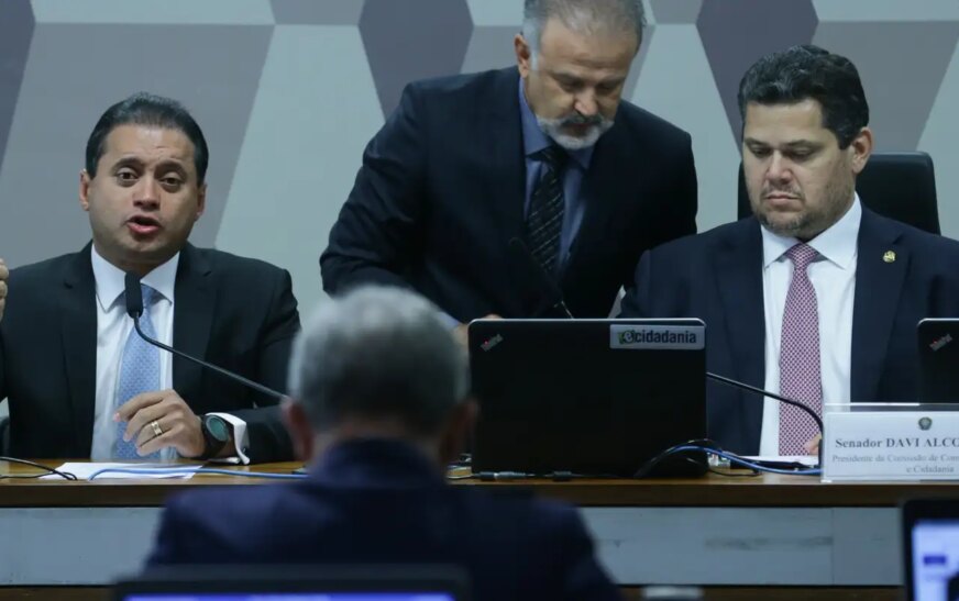 CCJ do Senado adia votação do PL do Impeachment para 2026