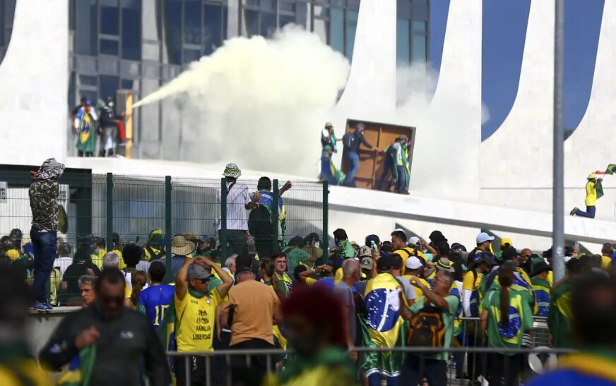 Câmara aprova projeto que reduz penas dos condenados pelo 8 de janeiro