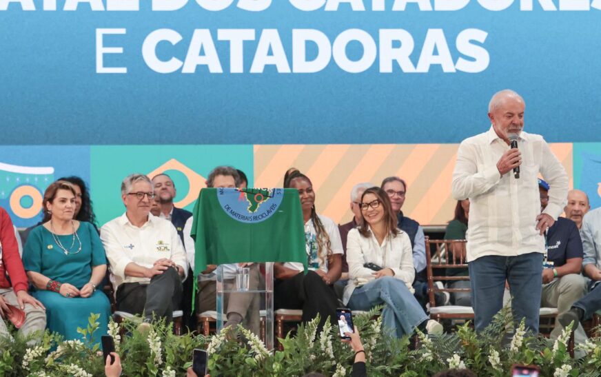 Lula defende que catadores tenham mais acesso à serviços públicos