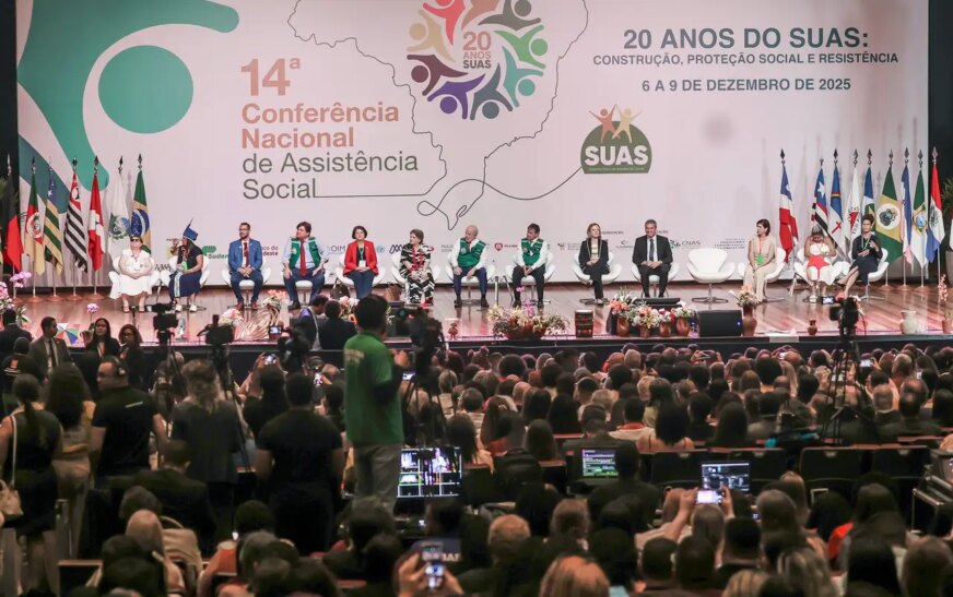 Lula propõe reunião dos Poderes para tratar de feminicídio