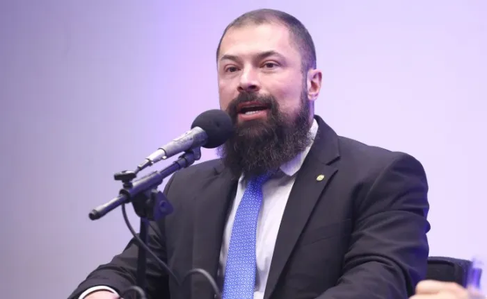 Comissão aprova proposta que cria marco legal contra facções e milícias