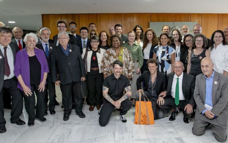 Governo debate combate ao antissemitismo com foco na educação