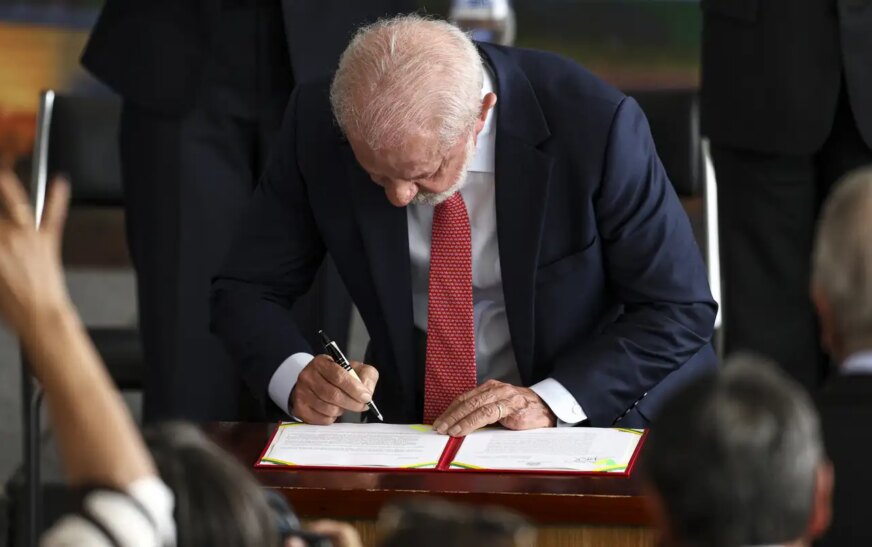 Lula veta integralmente PL da Dosimetria