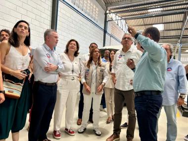 Bahia vira polo de produção de ambulâncias, gera 250 empregos diretos e já recebeu 419 veículos do Samu desde 2023 | SECOM