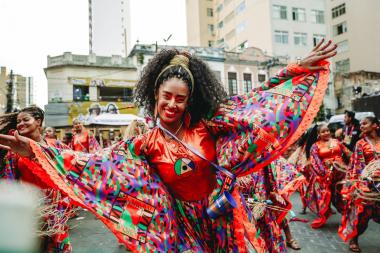 Governo da Bahia investe R$ 17 milhões no Programa Ouro Negro 2026 e apoia 95 entidades de matriz africana no Carnaval de Salvador | SECOM