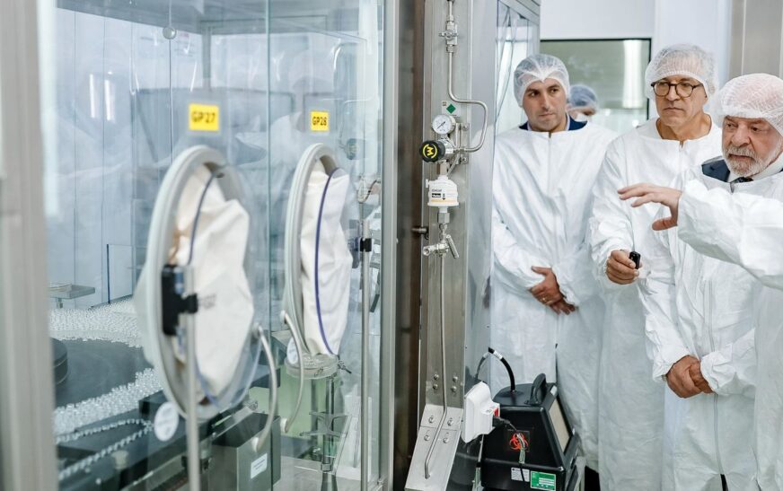 Lula defende parceria com a China para produção de vacina