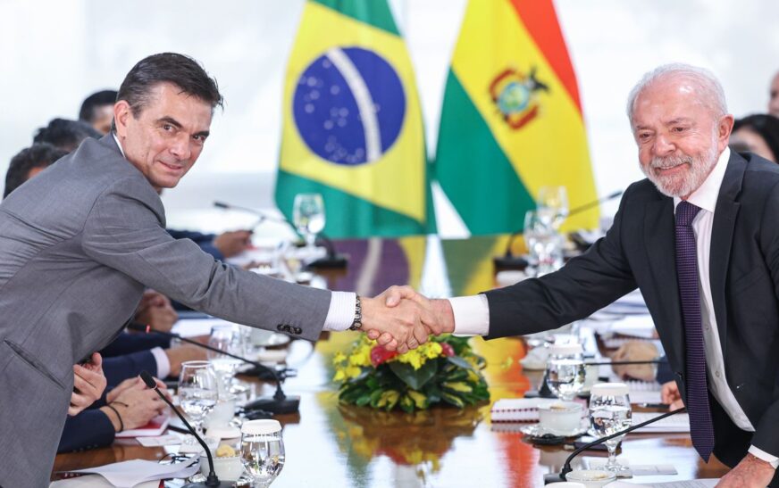 Brasil quer aumentar produção e importação de gás da Bolívia