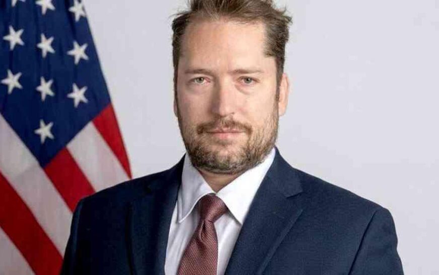 Itamaraty confirma revogação de visto de assessor de Trump