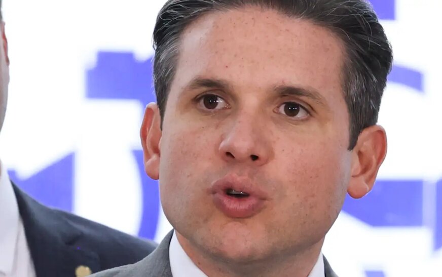 Motta diz que fim da escala 6x1 será debatida por meio de PEC