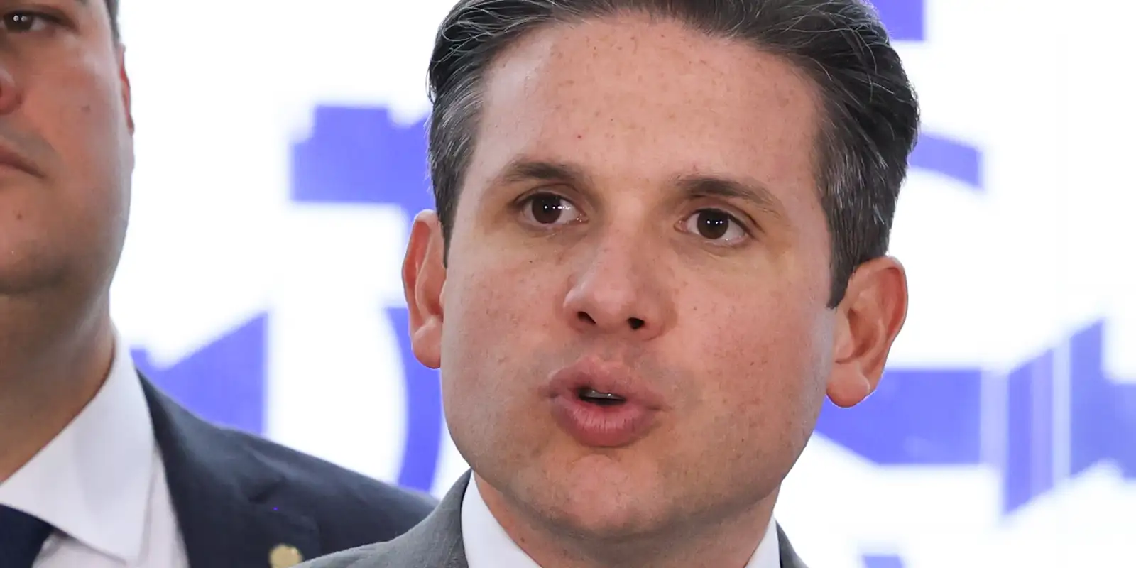 Motta cria comissão para analisar PEC da redução da escala 6X1