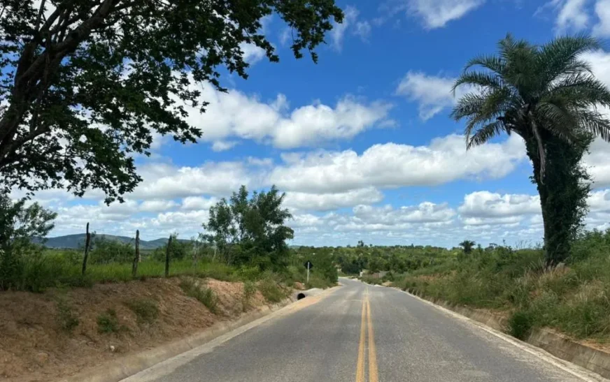 Pavimentação em Antônio Gonçalves melhora mobilidade e fortalece produção rural