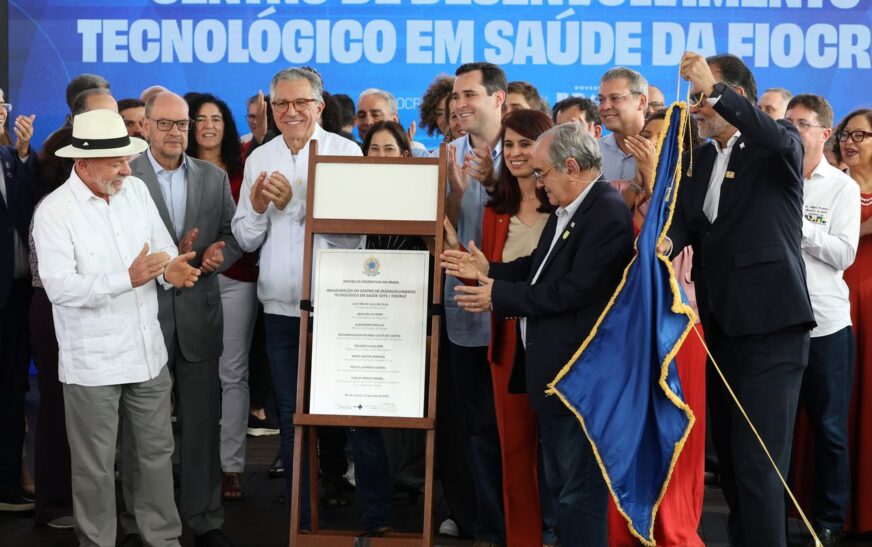 Brasil não é menor nem menos competitivo do que ninguém, diz Lula