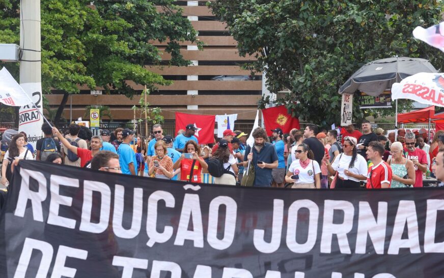 Caminhos da Reportagem debate impactos da escala 6x1 no Brasil