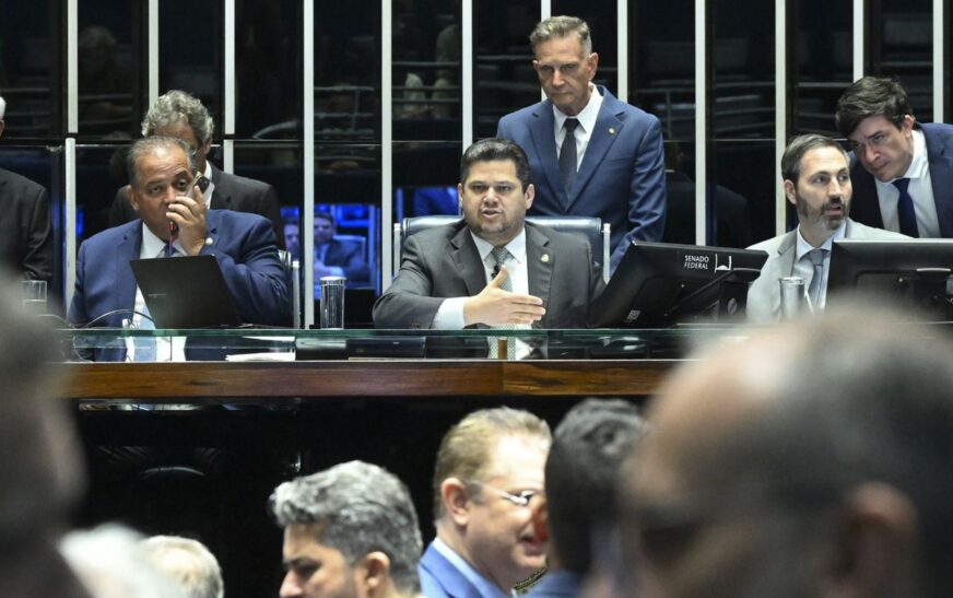 Dosimetria: Alcolumbre promulga lei que beneficia condenados pelo 8/1