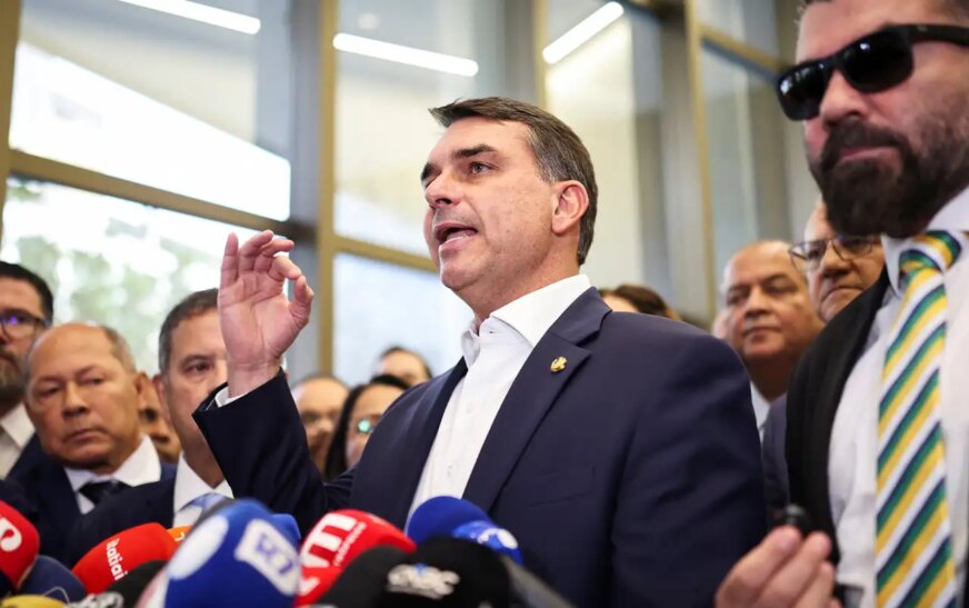 Flávio confirma encontro com Vorcaro após banqueiro ter sido preso
