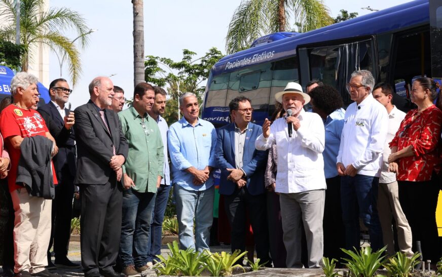 Lula pede que governador do RJ trabalhe para prender milicianos
