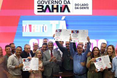 Mais de R$ 200 milhões em investimentos são anunciados para 14 municípios do interior baiano | SECOM