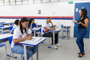 Profissionais da Educação começam a receber pagamento do acordo do Piso Salarial do Magistério | SECOM