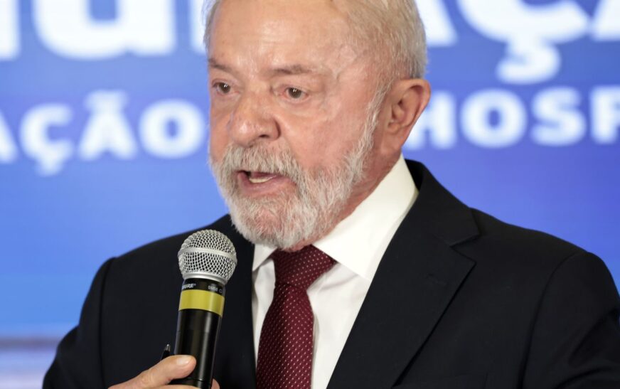 A pedido de Lula, ministro da Defesa irá à Venezuela na próxima semana