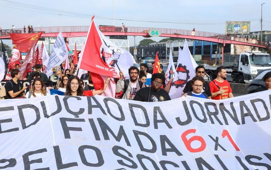 Ato no Rio abre dia nacional para pressionar Senado pelo fim da 6×1