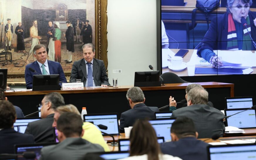 Comissão da Câmara aprova redução da maioridade penal para 16 anos