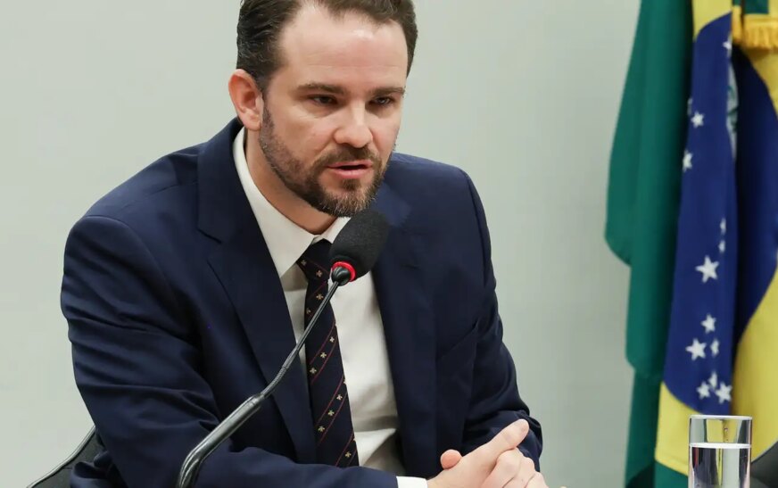 Durigan critica PEC que dá autonomia ao BC por criar “novo Poder"