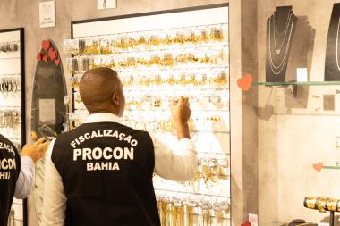 “Operação Afrodite’’: Procon-BA reforça ações de fiscalização para proteger consumidores no Dia dos Namorados | SECOM