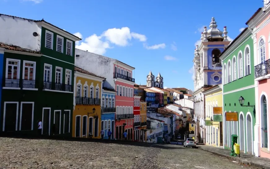 Turismo internacional tem salto de quase 12% no fluxo de estrangeiros