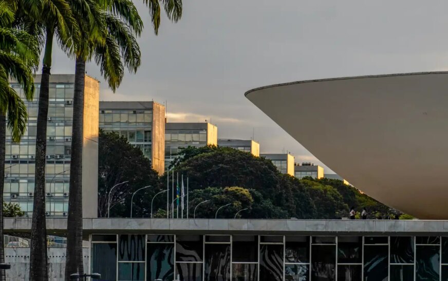 Congresso se aproxima do recesso sem votar PEC 6×1 e PL da Misoginia