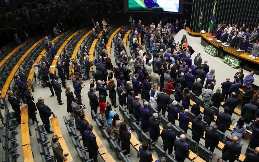 Câmara deve decidir sobre “taxa das blusinhas” nesta segunda