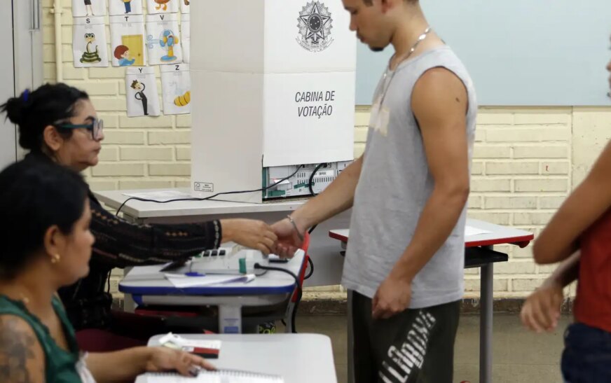 Com envelhecimento da população, eleitorado jovem recua 22% em 16 anos