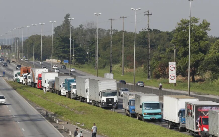 Lei garante frete mínimo no transporte de cargas; saiba o que muda