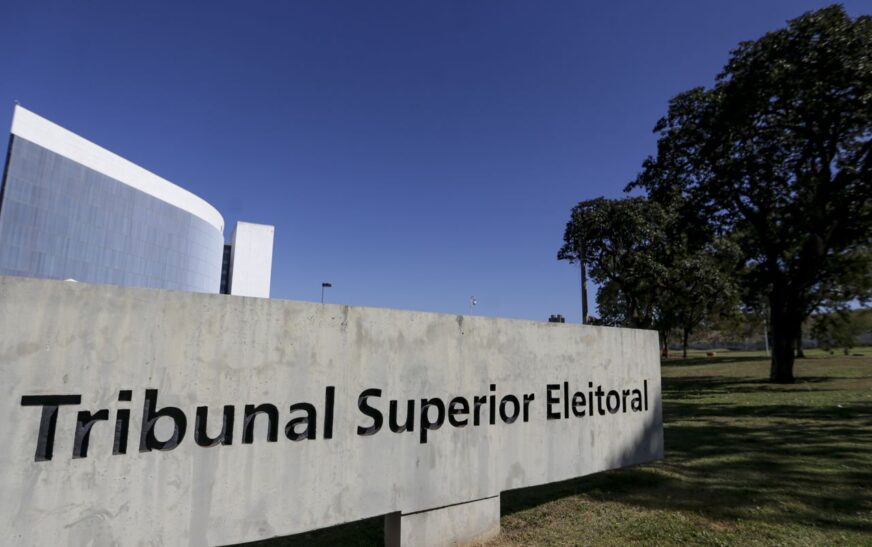 TSE cria conselho para monitorar desinformação e IA nas eleições