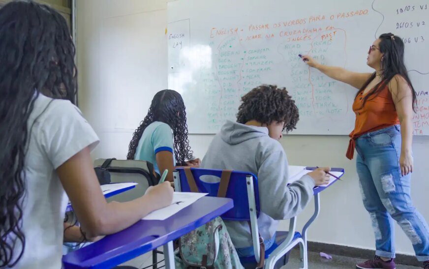 Escolas privadas fora de locais de votação terão aulas no DF