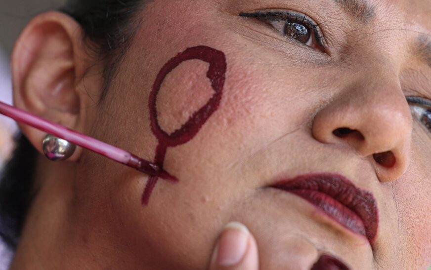 Aumentam agressões políticas em mês de luta contra violência à mulher