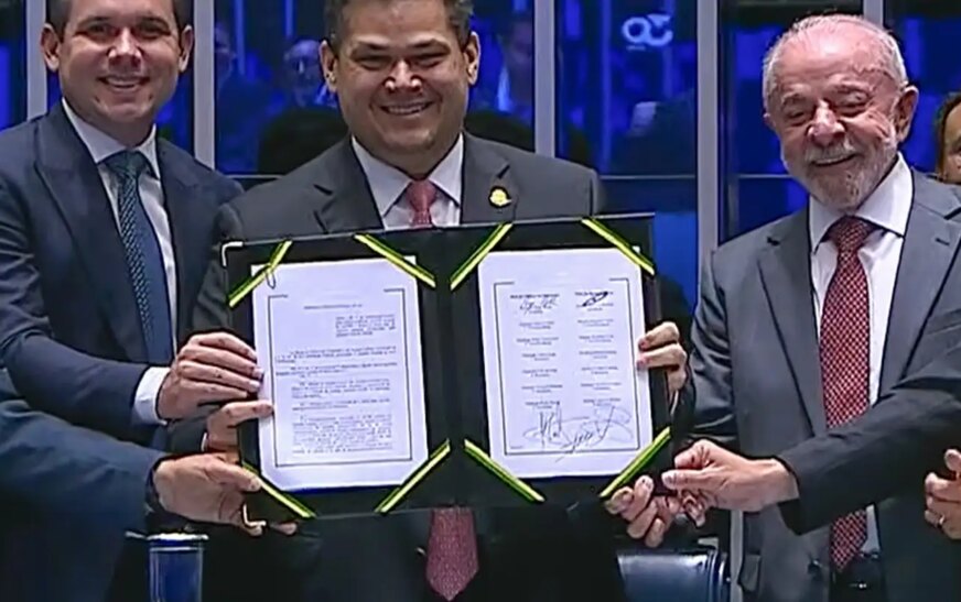 Congresso promulga emenda do fim da 6x1; escala 5x2 começa em 60 dias