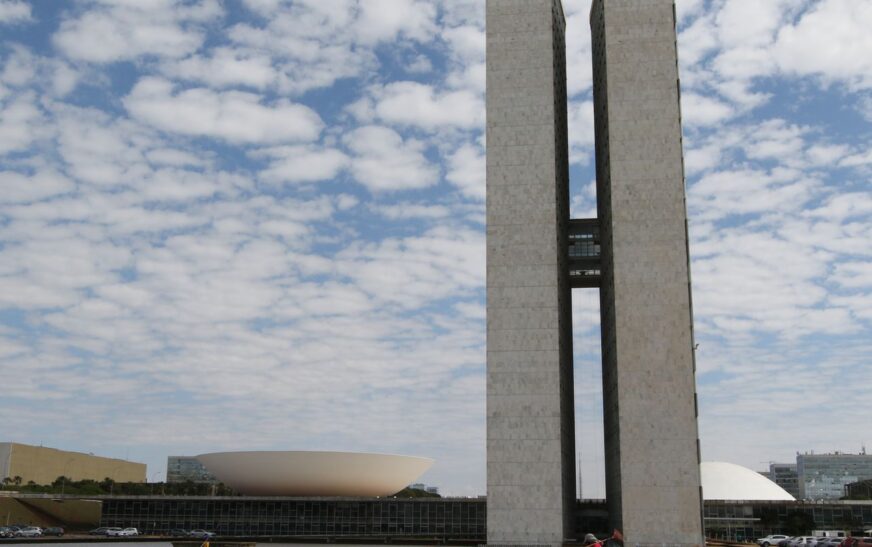 Presidente do Senado marca para segunda votação do fim da escala 6x1