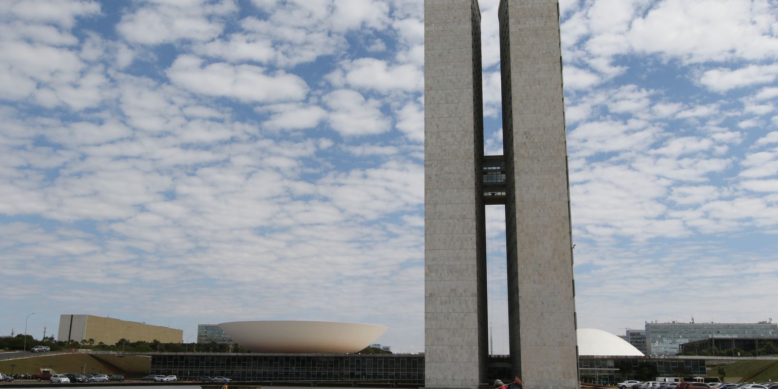 Presidente do Senado marca para segunda votação do fim da escala 6×1